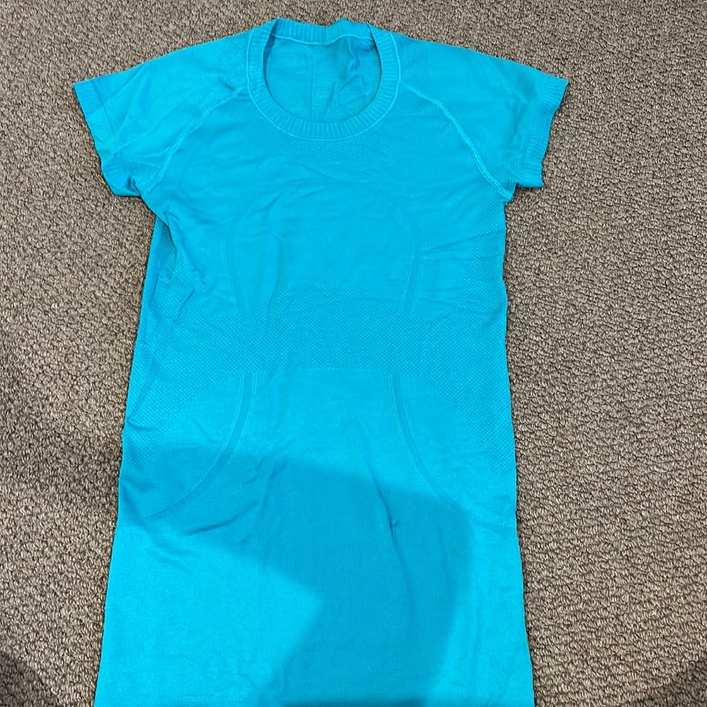 Lululemon top